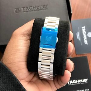 tag-heuer-calibre-16-stainless-steel-strap-closeup.jpg