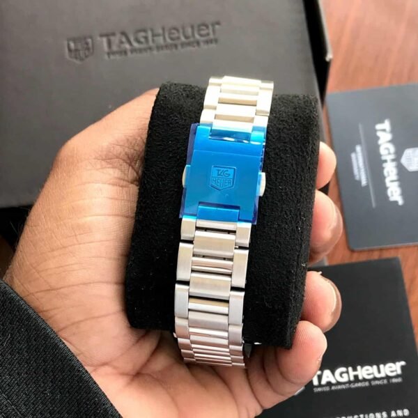 tag-heuer-calibre-16-stainless-steel-strap-closeup.jpg