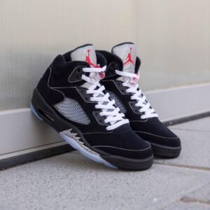 Retro 5 High-Top Basketball Sneakers – Metallic Silver Black – Sizes 41-45 – Street Style Icon