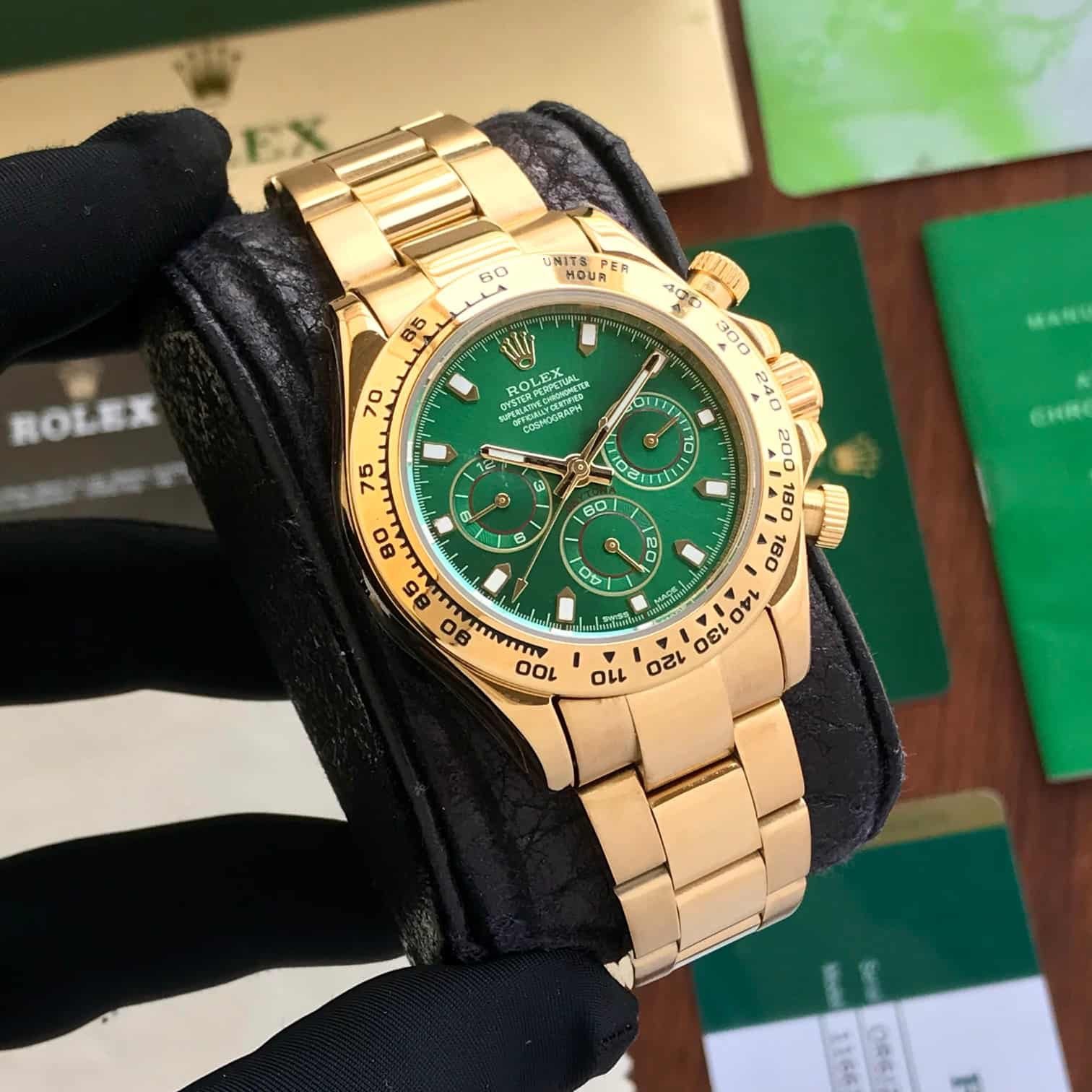rolex-cosmograph-daytona-gold-green-dial-automatic-watch.jpg