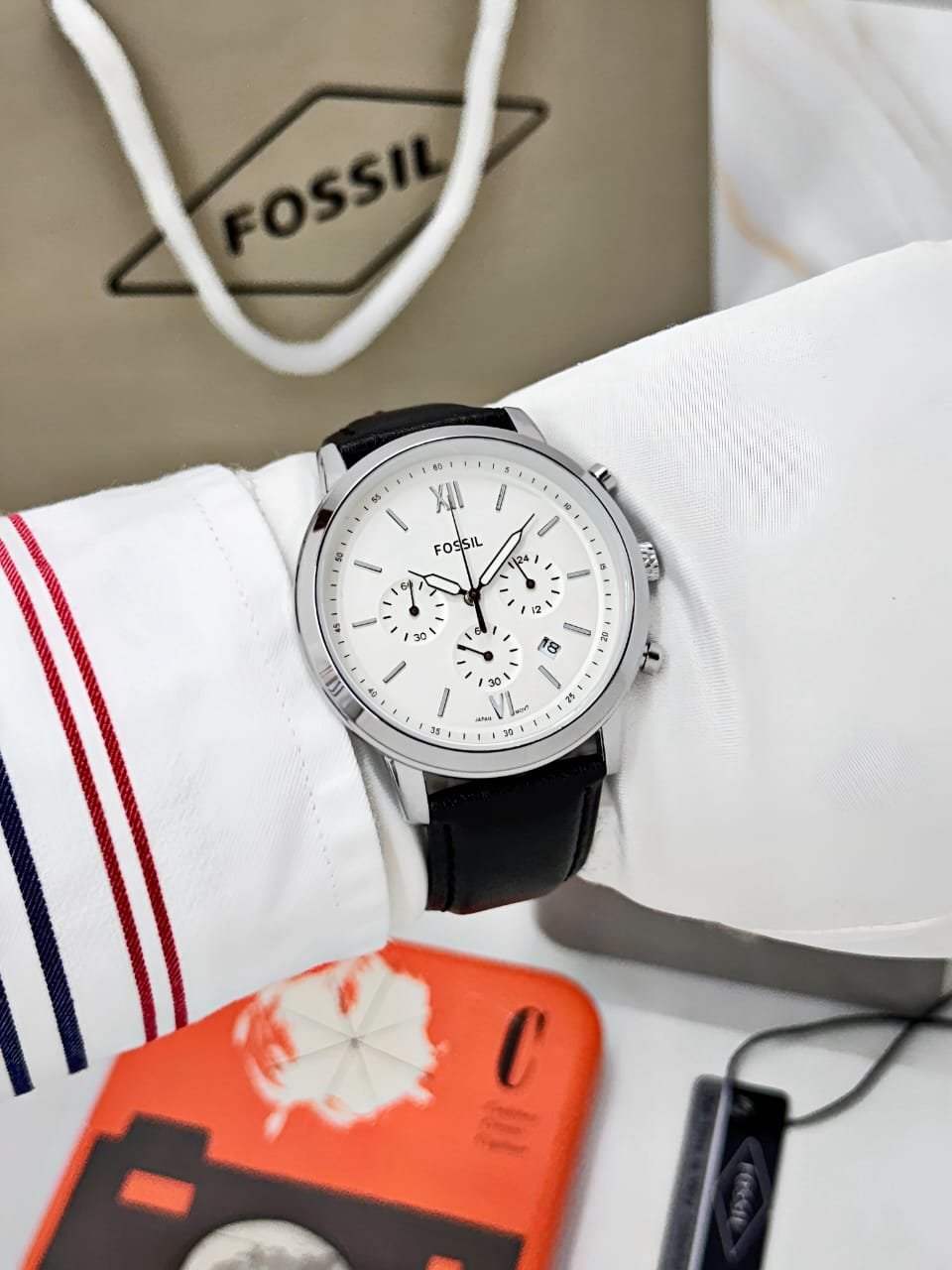 fossil-neutra-fs5380-chronograph-front-view.jpg fossil-neutra-fs5380-chronograph-front-view.jpg